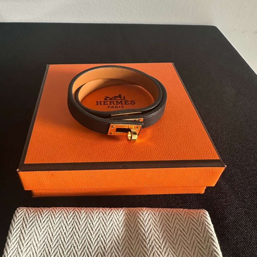 Hermes Black Double Tour Leather Bracelet with Gold Hardware - Picture 2 of 9